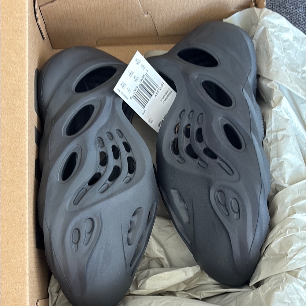 Yeezy toddler shoes